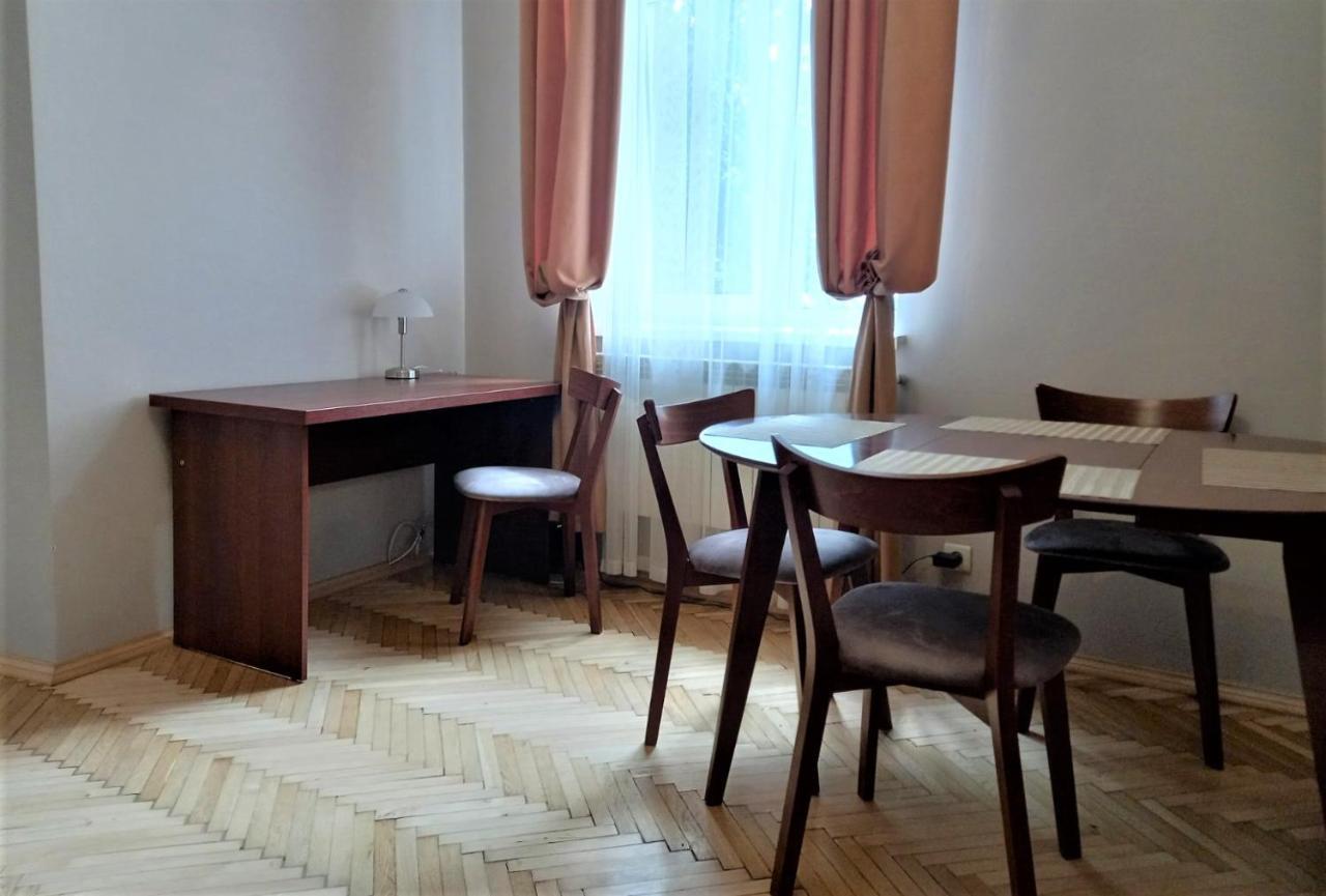 Glorious Apartment Near The Old City Lviv Exterior photo